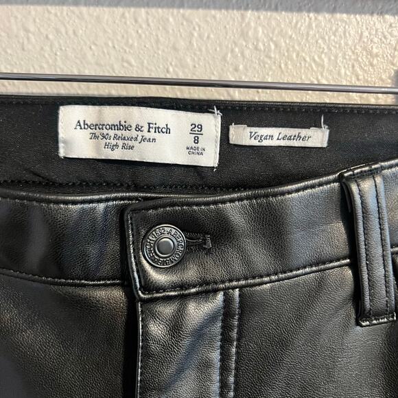 Abercrombie & Fitch 90's Relaxed Black Vegan Leather Pants Size 29/8 - Picture 4 of 7